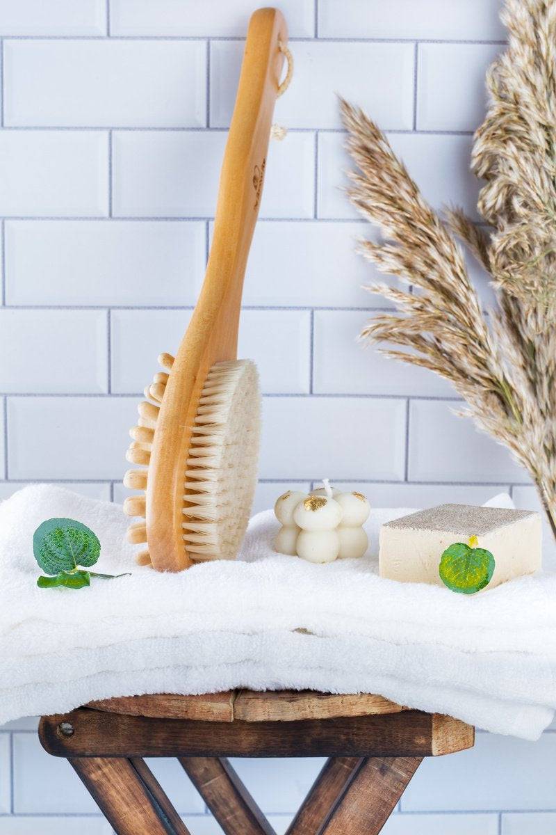 Manicare Essentials 2 in 1 Bamboo Bath Brush